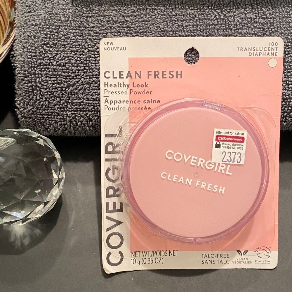 1036 Covergirl Clean Fresh Healthy Pressed Powder #100  Translucent Diaphane